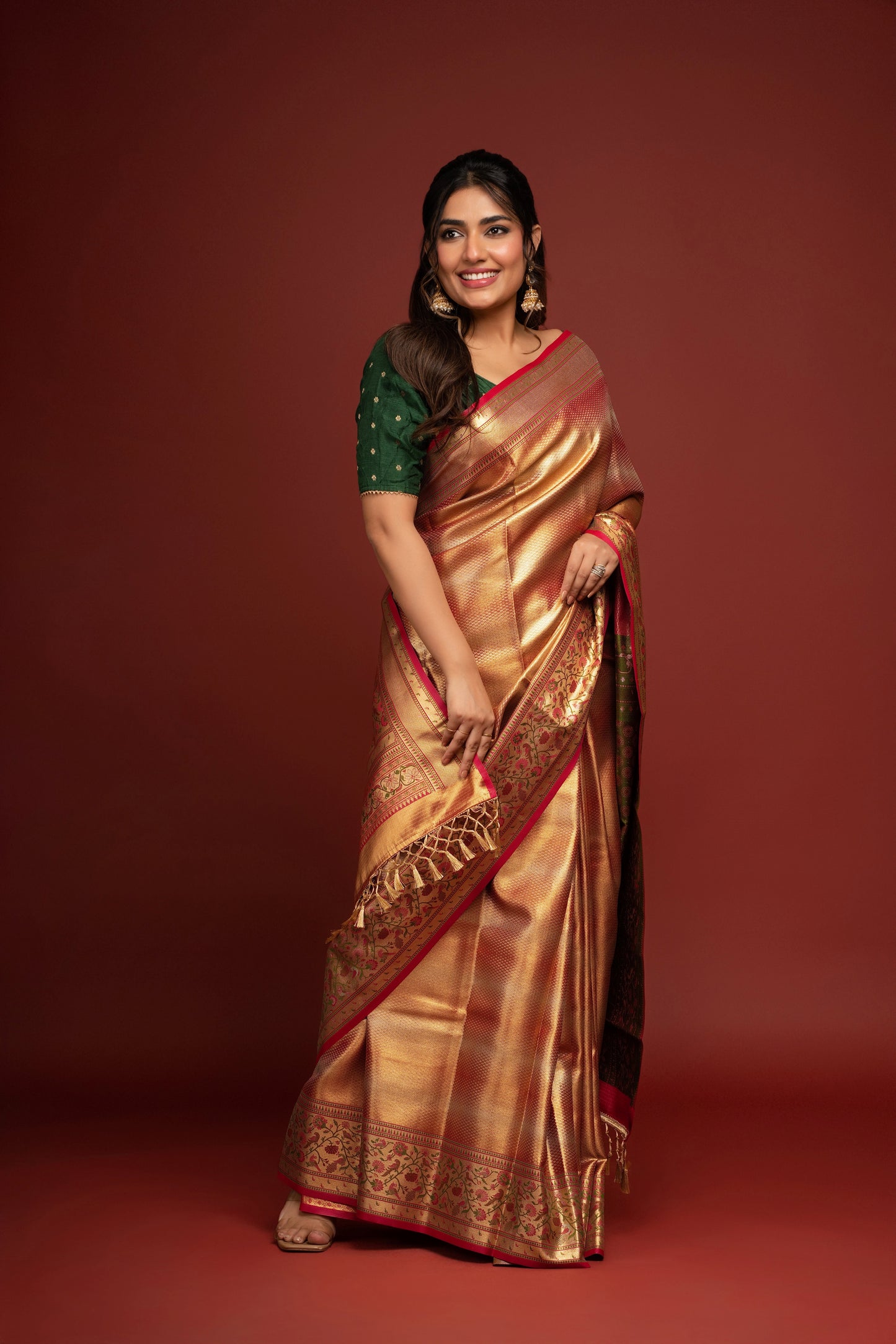 PINK AND GOLDEN KANJEEVARAM SAREE