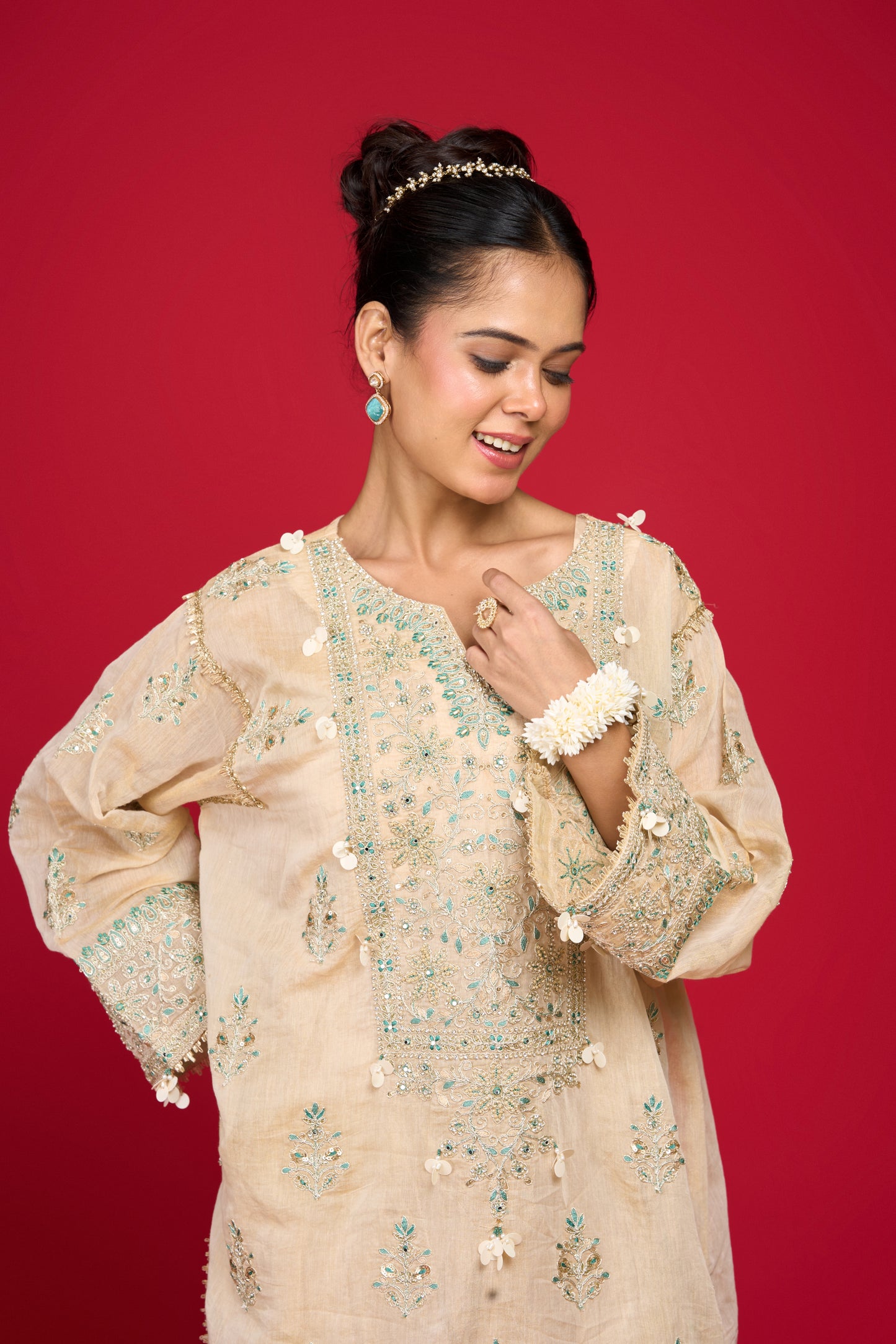 BEIGE KURTA AND SALWAR PANTS SET