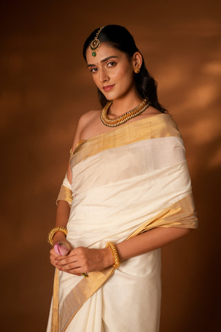 OFF WHITE LINEN SAREE WITH GOLDEN PALLU alternate