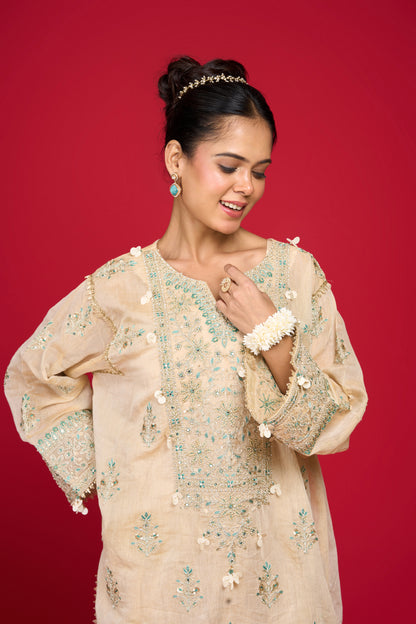 BEIGE KURTA AND SALWAR PANTS SET