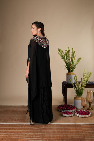 BLACK EMBROIDERED ORGANZA CAPE SET