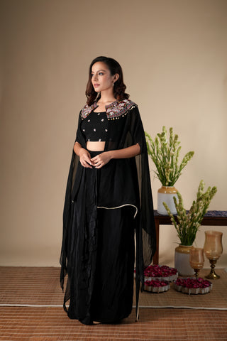 BLACK EMBROIDERED ORGANZA CAPE SET